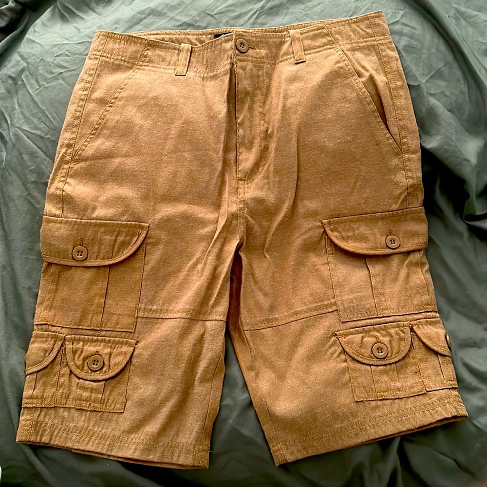 Men's 32 shorts nwot